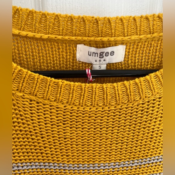 Umgee Women’s Sweater, Size Small - Picture 3 of 6